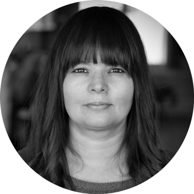 Lányfalusi Krisztina kutyaviselkedés-terapeuta portréja.